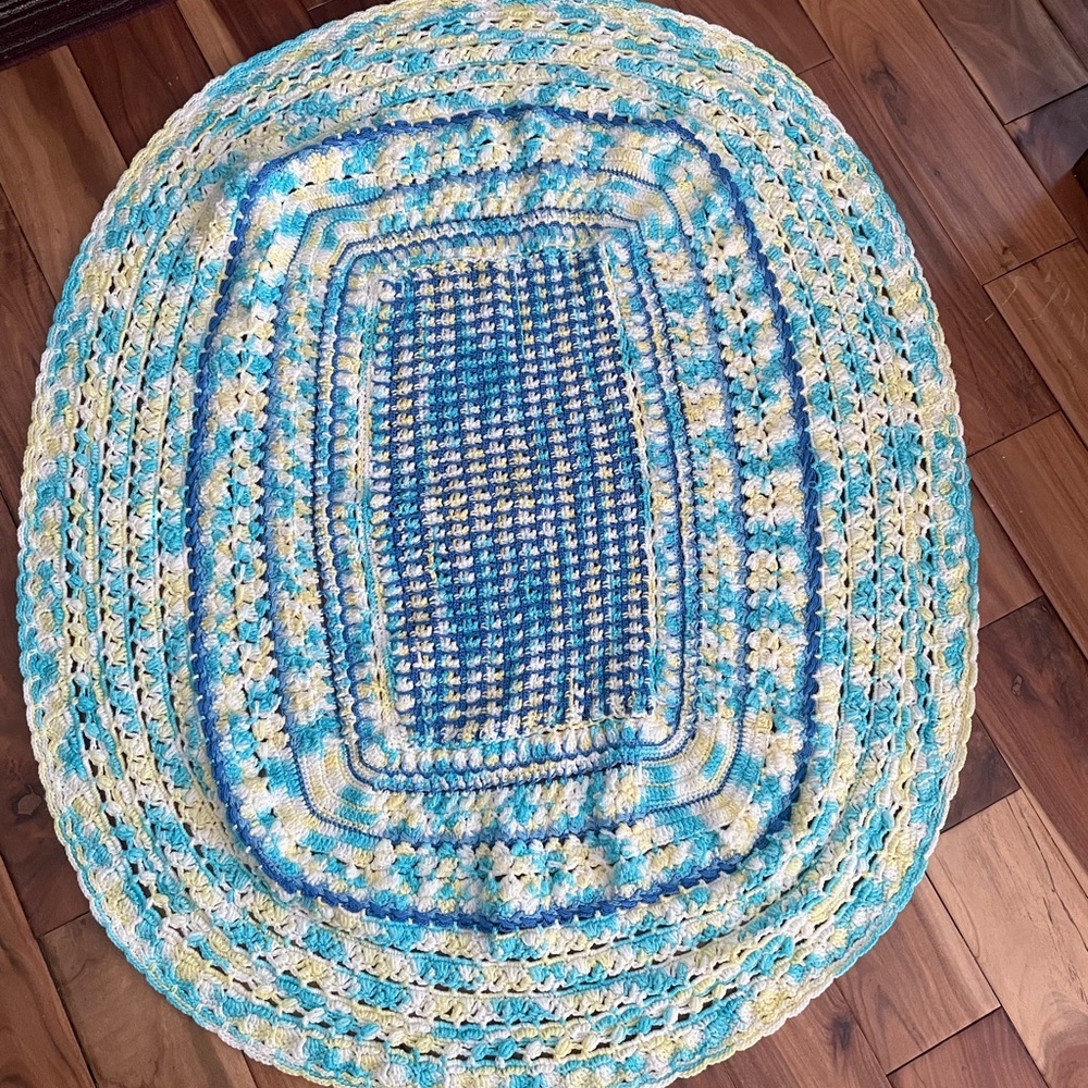 Crochet baby blanket/afghan